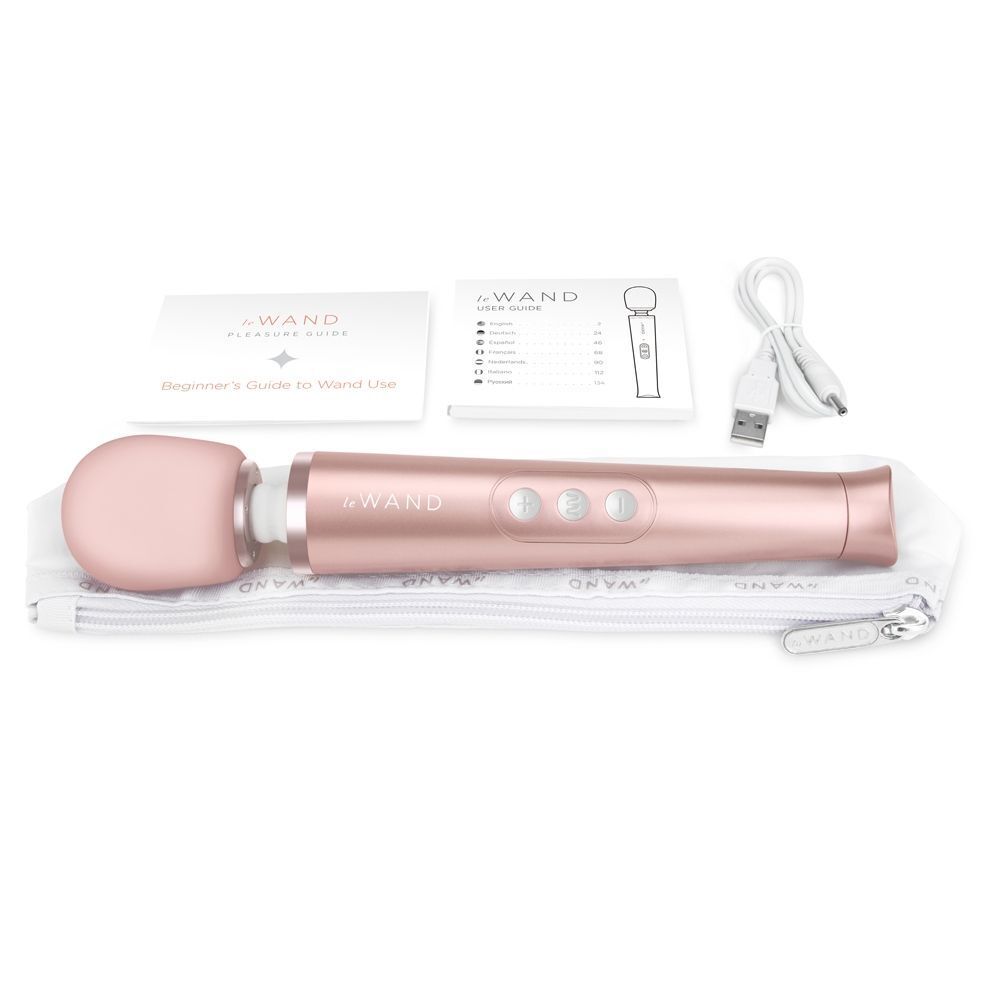 Le Wand Petite Gold Travel Rechargeable Wand - Peaches & Cream